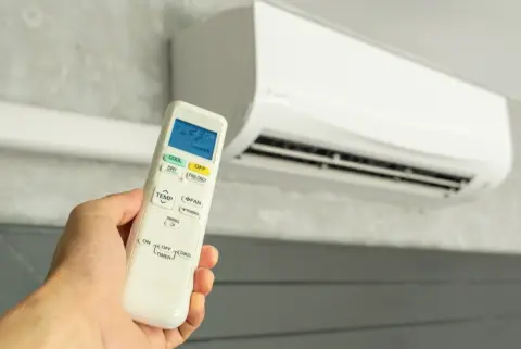 妻が「エアコンは弱風のほうが電気代が安い」と言います。私は自動運転にしていますが、“つけ方”でそんなに差が出るのでしょうか？