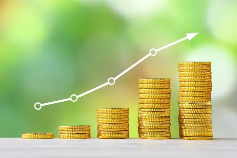 夫に「定期預金の金利が上がってるなら、投資しない人には悪くないのでは？」と言われました。たしかに安全性は魅力ですが、物価上昇まで考えると本当に“増える”と言ってよいのでしょうか？