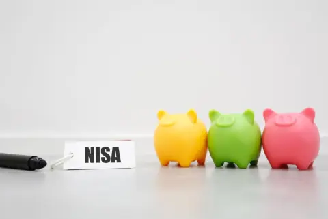 50歳からNISA「月3万・5万・7万円」で“1500万円”貯められる？ 最低15年なら「元本割れしない」と聞くけど、長期投資の目安は何年？ データをもとに解説