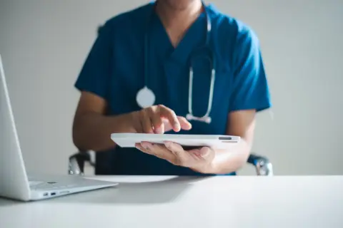「終わりの見えない介護に限界…」 自己負担をガクッと減らせる“4つの救済制度”を紹介！
