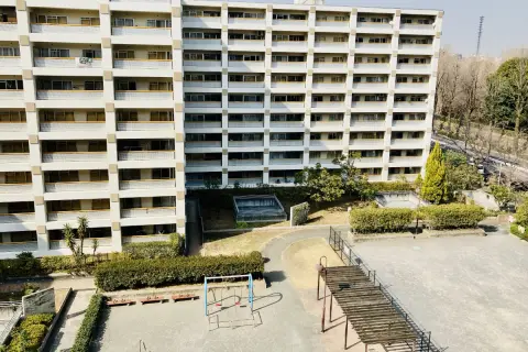 老後「年金14万円」では“賃貸”に住めない!? 練馬区は平均家賃「8万4793円」だけど、年金生活には高すぎる…「都営団地」なら“3万円”くらいで借りられますか？ 家賃を確認
