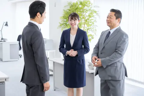 令和の今、若者が「朝礼で社訓絶叫」「ノルマ未達で激詰め」企業へ“積極的に”入社する理由…かなり「旧時代的」でキツそうなのにナゼ？ 数字でひもとく「働き方の価値観」とは