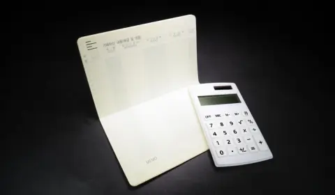 家計管理のために「200万円」を妻の口座へ入金。その後“贈与税”が心配になって当日中に自分の口座へ戻したのですが、一度振り込んだだけでも課税対象になってしまうのでしょうか？