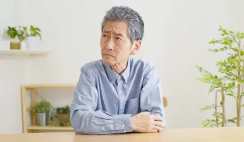 “年金見込額”が予想以上に少ない！と嘆いたら、友人に「NISAや個人年金も考えたら？」と言われました。でも“50代”からだと遅くないでしょうか？今からでもまだ間に合いますか？