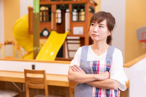 ボーナスを定期預金に預けようと思っています。「長く預けるほうが得」と思っていたのですが、今の金利だとそうともかぎらないのでしょうか？
