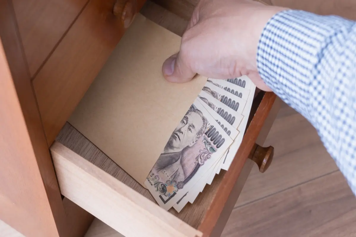 タンス預金は相続税調査でバレる？ 税務署が目をつけるポイントと申告漏れのリスク