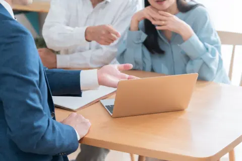 年金だけでは不安だからと“毎月分配型の投資信託”を「300万円分」買ったという実家の父。「毎月1万円もらえるから安心」と喜んでいますが、元本が減っていないか心配…本当に得なのでしょうか？