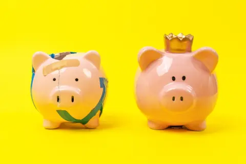 夫が「年収1000万円になったから、うちは富裕層だね」と喜んでいます。でも貯金は「300万円」しかなく、私は老後が不安…。本当に“富裕層”といえるのでしょうか？