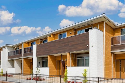 相続した土地にアパートを建てると「月30万円の家賃収入が見込める」と説明されました。ローン返済や修繕費を引いても、本当に手元にお金は残るのでしょうか？