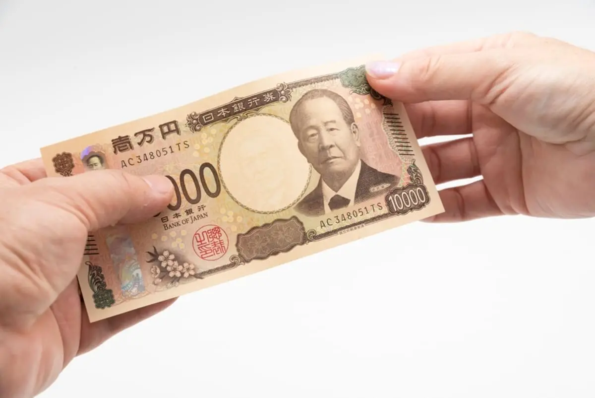 【実録】足立区の「給付金1万円」を申請！→ATMで“2日後”に受け取れてビックリ！ もう「ATMでお金が受け取れる」は詐欺じゃない？ 給付金の概要と“還付金詐欺”との見分け方を解説