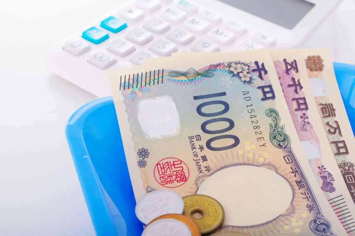 未だに「キャッシュレス決済」をひとつも導入していない友人。割り勘のたびにお金を崩すのが正直面倒なのですが、今の時代“現金派”のメリットって何なのでしょうか？