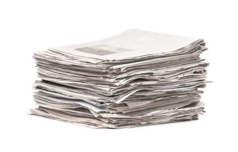 久しぶりに帰省したら「新聞の山」が玄関に…！親に聞いたら“洗剤”や“チケット”をもらって「年間契約」したそうです。判断力が鈍って契約した場合、取り消しはできないのでしょうか？