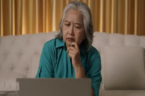 60歳を過ぎても頑張りたいのに、収入が増えると“年金を減らされる”と聞いてショック…。賞与をもらうと「月65万円」の基準を超えて“働き損”になるって本当ですか!? せっかくの老後資金を没収されないための「正しい働き方」解説！