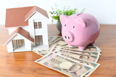 フラット35が「金利1％→4％」になっても「NISAで投資して長期で返す」のがお得？ 返済総額“2000万円増”でも、NISA活用で返済が有利なワケとは…借入額「3000万円」のケースで解説