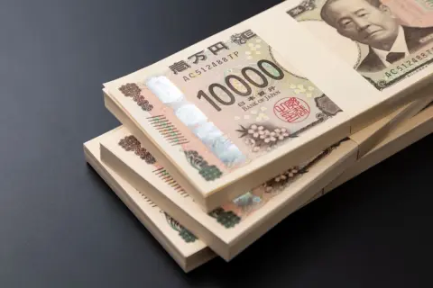 祖父に「振込だと税務署にバレるから」と“手渡しで300万円”もらう予定です。銀行振込でなければ「税務署に知られない」そうですが、本当ですか？ 記録に残らなければ大丈夫でしょうか？
