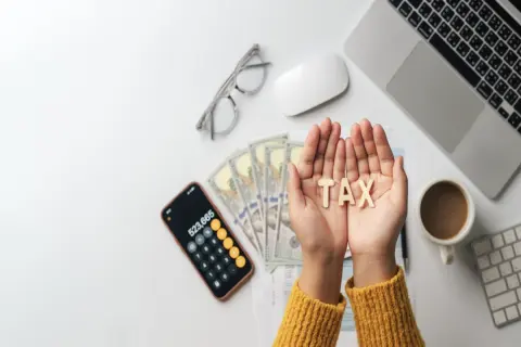 母を“扶養”に入れたら、税負担「年6万円」減った！ でも「母の年金11万円」が“扶養に入ると減る”と聞きました。親にとって得にならないのですか？ 誤解の多い「扶養の種類」を解説