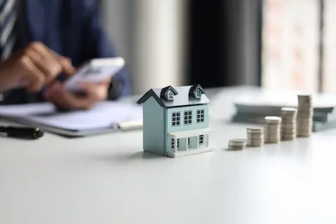 父が退職金「2000万円」で住宅ローン残高「1200万円」を一括返済するそうです。「ローンがなくなれば安心」と言っていますが、老後資金に影響はないのでしょうか？