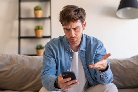 格安SIMにすると毎月「3000円」安くなると聞き、申し込み前に調べていたら「今のスマホが対応していない可能性」がありました。本体代がかかるなら、乗り換えないほうがよいのでしょうか？
