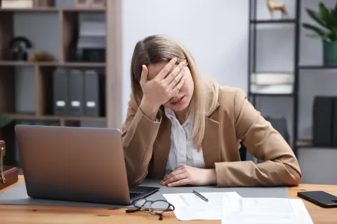 夫婦で「年収1500万円」ありますが、「保育料」や「税金」が高くて手取りは思ったほど残りません。家計が苦しいのは普通でしょうか？見直すポイントを解説！