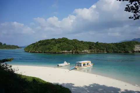 沖縄旅行は「本島」と「離島」で旅費が変わる？コストを抑えやすい順にランキング形式で観光地を紹介