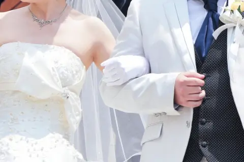 「沖縄」VS「欧州」！新婚旅行の国内外ランキングと総費用をまとめて比較！