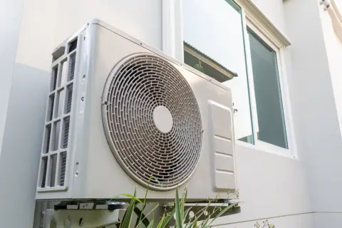 室外機カバーで節電するつもりが逆に大損！電気代が跳ね上がる場合もある？カバーの設置でかかる余計なコストと、本当に効果のある節電方法を徹底比較！