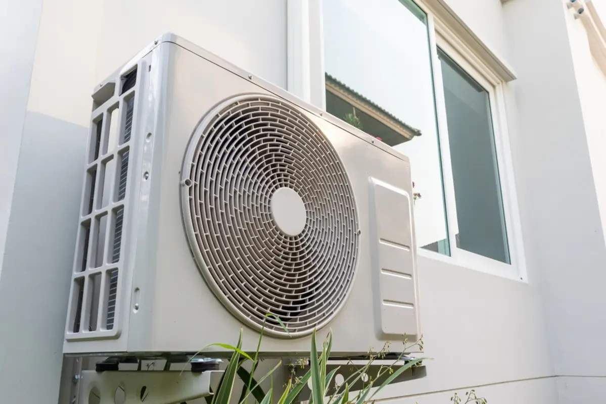室外機カバーで節電するつもりが逆に大損！電気代が跳ね上がる場合もある？カバーの設置でかかる余計なコストと、本当に効果のある節電方法を徹底比較！