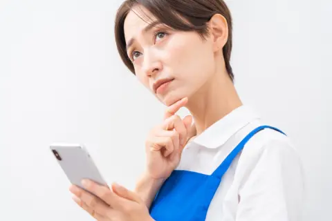 パート先の“人手不足”で、3ヶ月連続「月収10万8000円超」に！ 夫の健康保険から「扶養を抜けるように」と言われましたが、調整して“年130万円以内”なら大丈夫じゃないんですか？ 注意点を確認