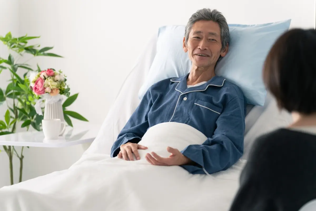 父が“要介護2”もなり「4万円の介護用ベッド」を買おうとしたら、姉に「絶対に月1500円のレンタルにすべき」と反対された！ 買ったほうが安いのにナゼ？ 介護の実態から見た注意点
