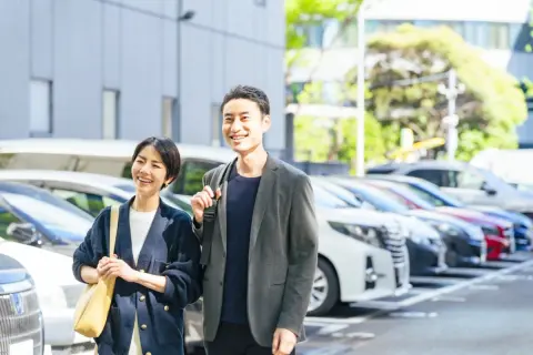 花火大会の日にスーパーの駐車場へ停め、「買い物をすれば大丈夫」と話す夫。しかし店内には“花火大会利用禁止”の掲示がありました。買い物をしても無断駐車になるのでしょうか？
