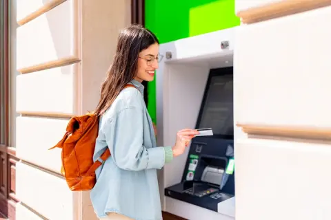 足の悪い母のため「年金10万円」を“母のキャッシュカード”で引き出しています。友人に「親の死後に兄弟から『使い込み』と言われ泥沼になる」と言われましたが、親子で同意があるなら大丈夫ですよね？