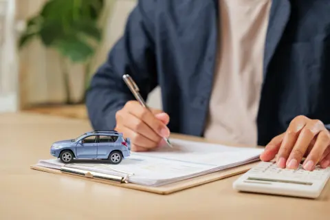 車を維持するのとカーシェアに変えるの、週末しか乗らないなら年間どっちが安上がりですか？