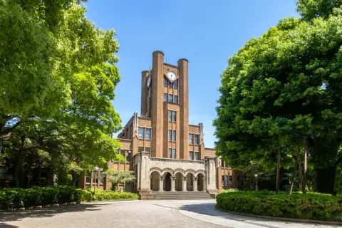 児童手当を使わず「200万円」すべて貯めていると言うママ友。大学費用の足しにするとのことですが、毎月使い切っているわが家は進学時に資金不足になるでしょうか…？ 大学進学でかかる費用を解説