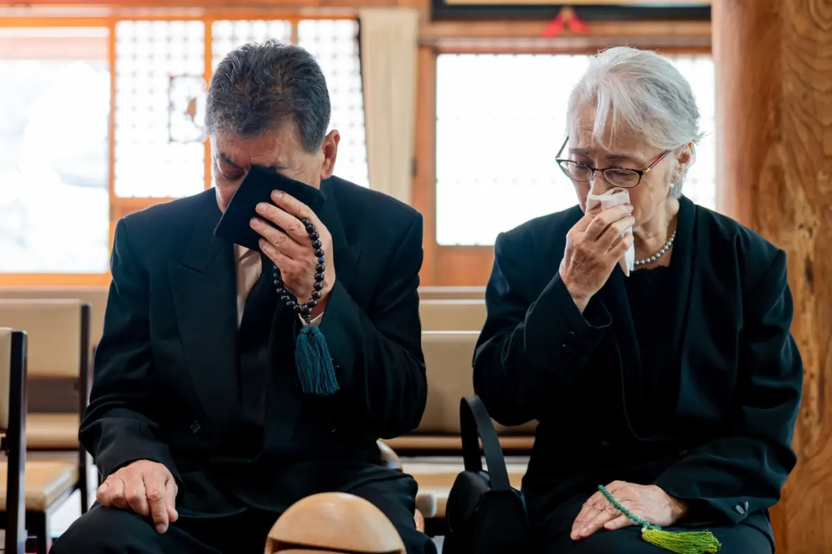 夫が「年上の妻」を残して亡くなった場合、遺族年金に上乗せされる「中高齢寡婦加算」とは？もらえる条件と金額を確認！