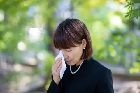 事実婚で20年連れ添った夫が急死！籍を入れていないと、「遺族年金」は“1円”も受け取れないって本当でしょうか？ 内縁の妻が知っておきたい年金のルールを解説！