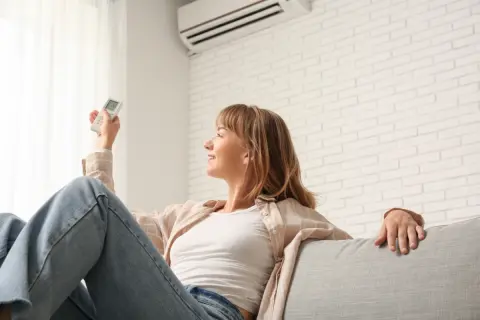 エアコンの除湿と冷房、妻と「どちらが電気代安いか」で言い争いに！ 「除湿の方が安い」と言ったら「逆だ」と否定された…正解はどっちですか？