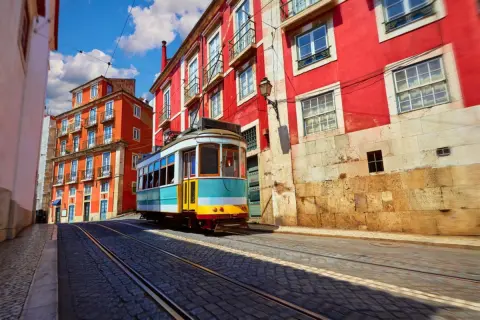 「ヨーロッパ移住はお金持ちだけ」と思っていました。しかしポルトガルなら日本と同程度の生活費で暮らせると聞いたのですが、本当なのでしょうか？