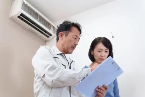 賃貸へ引っ越して1週間でエアコンが故障し、修理費「8万円」と言われました…。大家は「入居後の故障だから借主負担」と言いますが、本当に自分で払わなければならないのでしょうか？