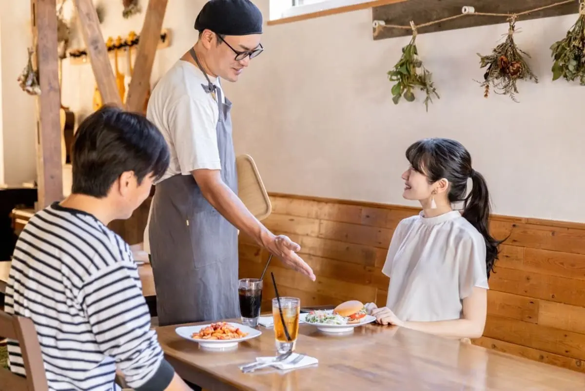 個人経営の飲食店でアルバイトを始めた息子。アルバイト代「月8万円」は手渡しでもらっているそうですが、問題ないのでしょうか…？