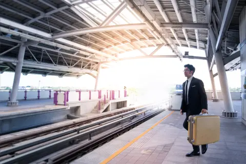 東京〜大阪の出張で指定席が取れず、やむを得ず「グリーン車」で行くことに。差額分は自腹になるのでしょうか…？
