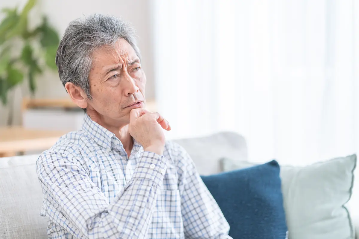 夫は「7月31日」に退職しましたが、友人から「30日に辞めれば社会保険料が安くなったのに」と言われてショック…。たった1日の違いで、負担額は変わるのでしょうか？