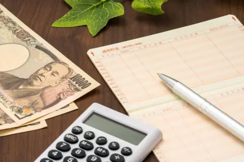 母は年金“月14万円”で「充分生活できる」と言うのですが、心配です…。持ち家でローンは完済していますが、本当に年金だけで生活できるのでしょうか？