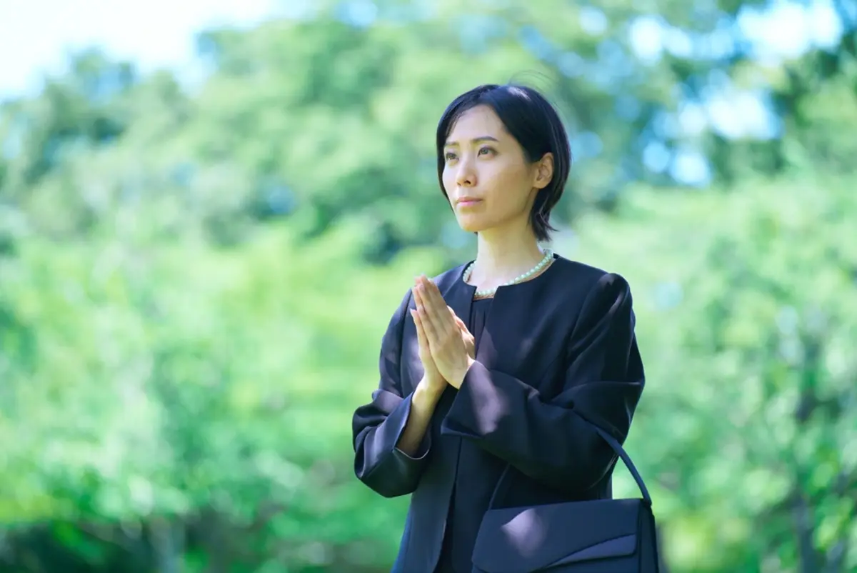 夫が亡くなりました。義父の介護はしたくないのですが、死後離婚をしたら遺族年金を受け取れなくなりますか