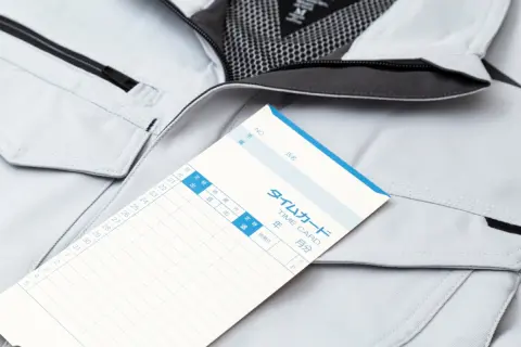 4・5・6月に「月5万円」の残業代が支給された若手社員。秋になって給与明細を見たら、社会保険料が跳ね上がり“1年間の手取り”が激減して絶望……！ 「春の残業」が引き起こす社会保険料のワナとは？