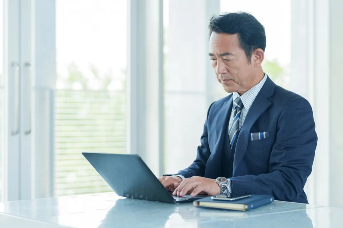 年収「1000万円」の50代会社員の夫は「この年代なら珍しくない」と言います。職場では周りにもいるそうですが、日本の50代全体で見ると“高年収”なのでしょうか？