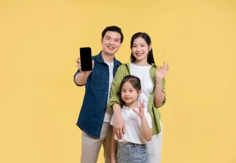家族でスマホ3台と自宅のネット代に毎月「2万円」程度払っています。ほとんどWi-Fiしか使わないのに、全員が大容量プランのままです。食費を削る前に、通信費を見直すべきでしょうか？