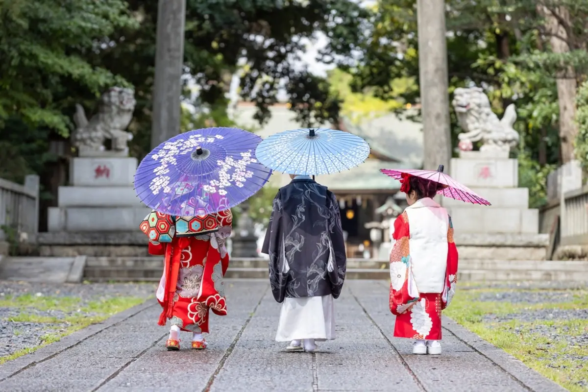 子どもの七五三で神社へ行く予定ですが、「初穂料はいくら包むの？」と母に聞かれて困っています。祈祷をお願いする場合、決まった相場があるのでしょうか？