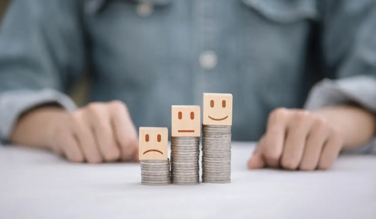 ニュースで「平均貯蓄額2059万円」と聞いて、夫が「うちは800万円しかない」と大慌て！ 40代でこの貯蓄額は、本当に“少なすぎ”でしょうか？ データで「平均・中央値」を確認