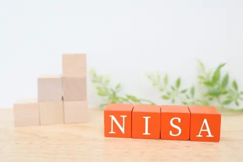 「NISAで人生変わる」と聞き「月3万円×1年間」投資したのに、含み益は“数千円”だけ…結局「月数十万円」投資できる人じゃないと意味はない？「月3万円・10万円」の場合で比較