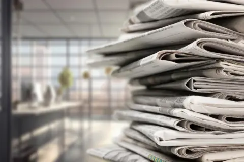 70代の両親が「新聞は絶対やめない！」と、ほとんど読んでいないのに毎月お金を払っています。新聞代は年間でいくらなのでしょうか？